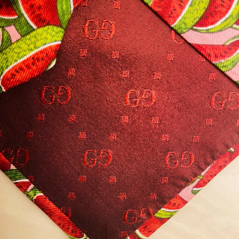 Gucci watermelon tie vintage nwot. Fun tie. Very rare tie